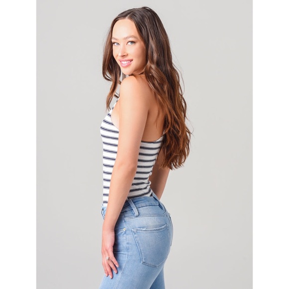 Frame Racerback Keyhole Tank - Picture 4 of 12